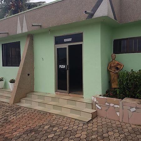 Ideas Hotel Sunyani Luaran gambar